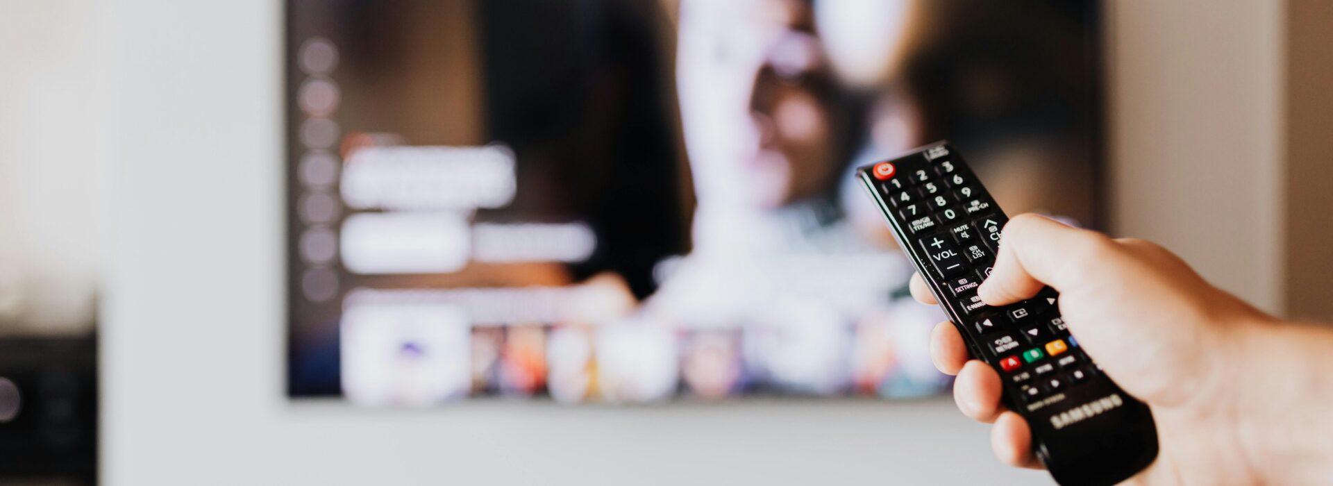 Kablówka – wygodny dostęp do telewizji w domu